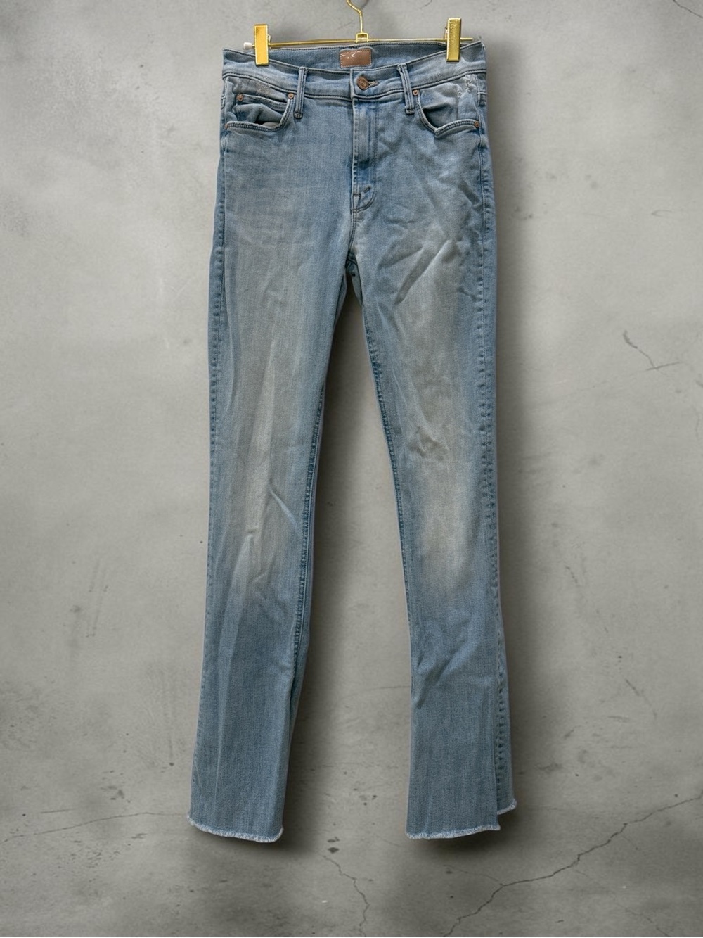 MOTHER The Runaway Fray Flare Jeans in Crossroads Light Wash Size 27